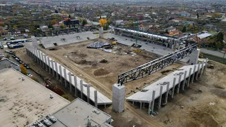 Autoritățile județene dau bani ca stadionul-lego din Timișoara să fie gata în termen, dar cer, la schimb, bani pentru Știința Poli! Idee ”trăznită” pentru culoarea scaunelor
