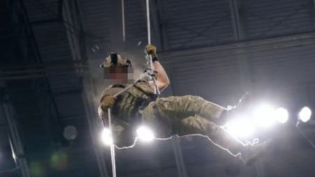 Tragedie pe stadion! Un militar a murit după ce a căzut de la aproximativ 45 de metri, sub privirile spectatorilor