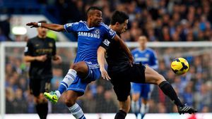La 38 de ani, Ashley Cole revine în Anglia. A fost prezentat oficial la noua sa echipă și va fi antrenat de un fost coleg de la Chelsea: "Este un mare profesionist"