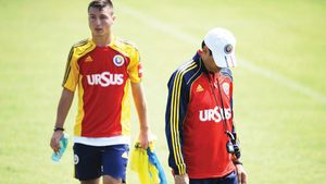 O accidentare gravă i-a pus capăt visului!** EXCLUSIV Unul dintre pariurile lui Pițurcă își ia adio de la Dinamo: "Aștept un nou început"