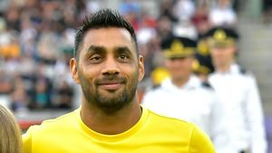 „Mi-a luat apartament cu 4 camere. Am făcut grătar până a venit poliția”. Cum și-a luat prima casă Bănel Nicoliță, după ce trăise toată viața într-un pat