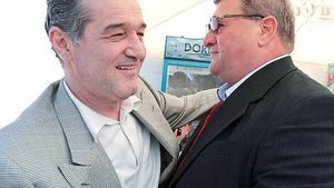 Pițurcă, ironizat de Mureșan: "Unii transferă de la retrogradare și anunță că vor tiltlul"