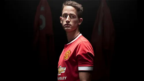 FOTO | Manchester United și-a prezentat tricourile pentru sezonul 2014-2015. Noul sponsor principal, Chevrolet, va plăti o sumă anuală record