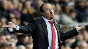 13 decizii total neinspirate** care l-au tras în jos pe Rafa Benitez