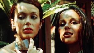 Povestea actriţei Sylvia Kristel, starul din filmul erotic „Emmanuelle", povestită într-un serial. Acum 14 ani a apărut un volum autobiografic