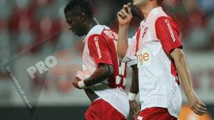 Giovani:** "Zicu n-are ce să facă dacă intră numai 5 minute! Să joace 4 meciuri titular, să-i vedem nivelul!"