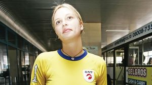 Prin urechile acului! Voleibalista Iuliana Nucu a fost lovită de o mașină în timp ce se afla în apropierea propriului autoturism