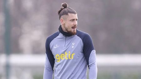 Radu Drăgușin i-a dat pe spate pe britanici! Ce au putut să scrie despre român: „O ascensiune fulgerătoare!”