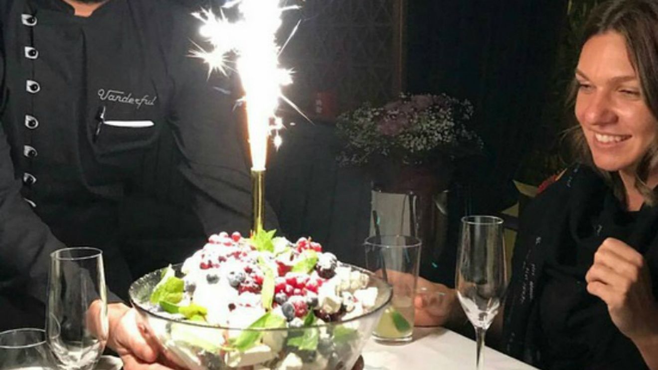 FOTO | Petrecere în cinstea noului lider mondial. Simona Halep a sărbătorit alături de prieteni: "O noapte minunată cu oameni minunați!"