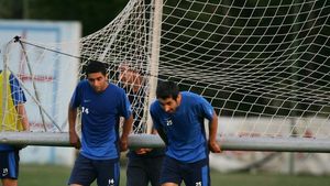 "Steliștii stau în Ghencea pentru banii lui Becali!"