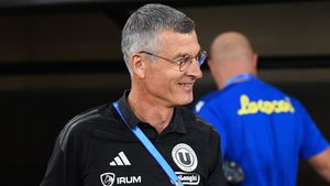 Ioan Ovidiu Sabău a fost anunțat oficial drept noul antrenor al echipei. Ce revenire în Superliga!