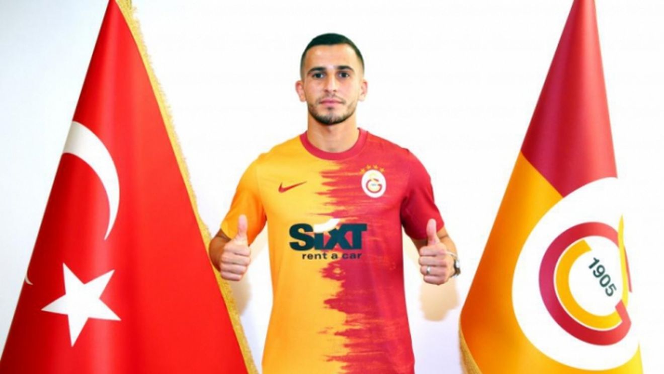 Imagini șocante! Fotbalistul Elabdellaoui de la Galatasaray a ajuns la spital după ce i-a explodat o petardă în mână. Norvegianul are arsuri pe faţă
