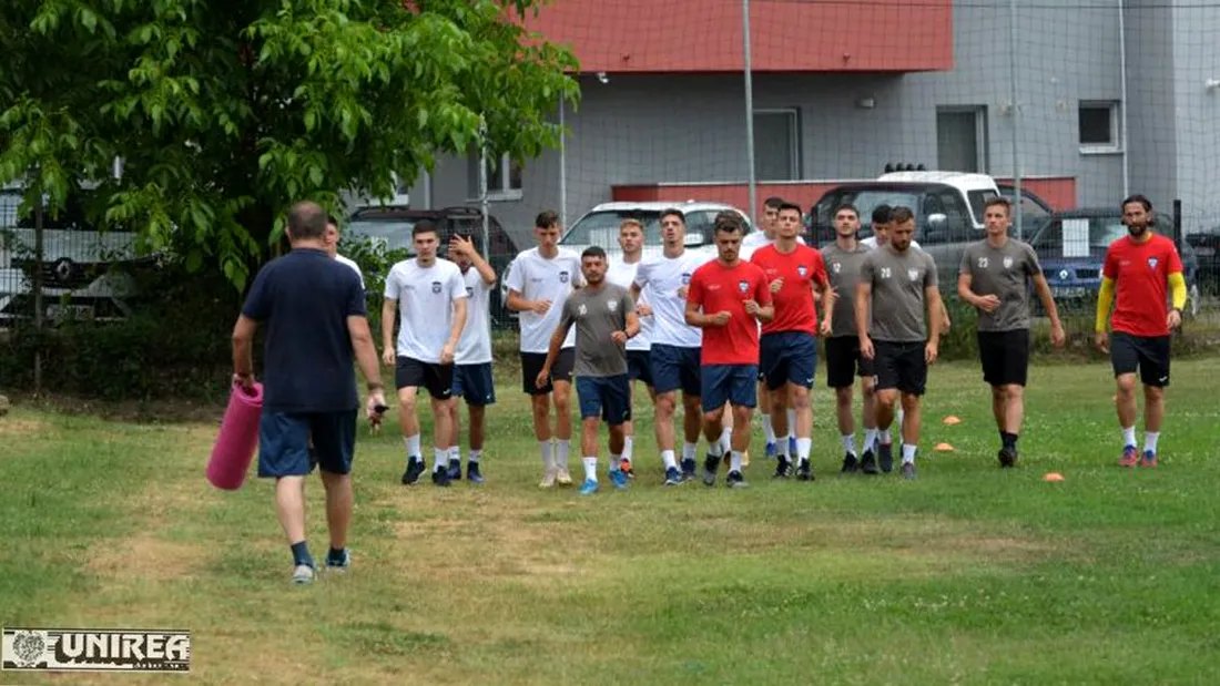 Unirea Alba Iulia s-a reunit cu Valentin Sinescu antrenor şi 17 jucători. Viitorul clubului depinde din nou de transferul lui Nicolae Stanciu