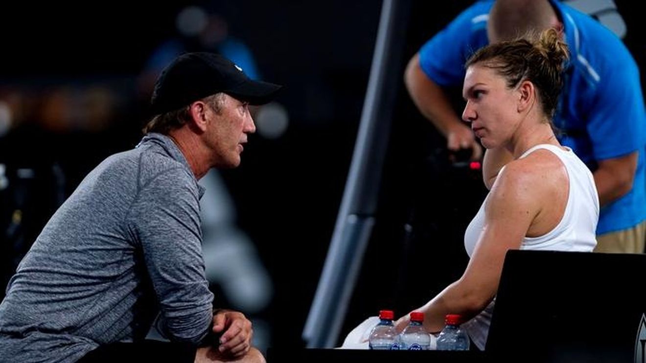 Simona Halep s-a enervat, iar Darren Cahill a taxat-o: „Poate că mă aflu la 14.298 de km distanţă, dar..." | VIDEO