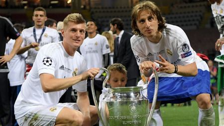 O echipă din Liga 1 are un cuplu celebru în linia de mijloc: "Eu sunt Kroos și el e Modric"