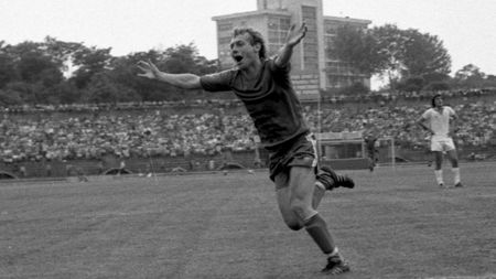 O stradă din Craiova îi va purta numele lui Ilie Balaci, iar în fiecare an va fi organizată o gală în memoria marelui fotbalist. "Să rămână pentru totdeauna aproape de sufletele noastre"