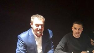 Stanciu a semnat cu Sparta Praga! Ce salariu va avea și numărul cu greutate pe care l-a ales | FOTO