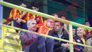 Hagi a trimis "săgeți" către Negoiță și Țălnar după Viitorul - Steaua 0-3: "În loc să-ți vezi de clubul tău, vorbești de alții"