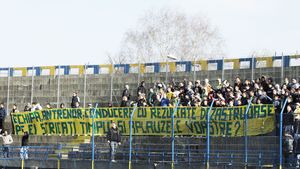 Jos conducerea, Răchită înapoi!