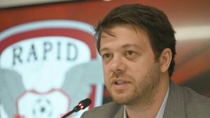 Victor Angelescu a anunțat următoarea achiziție pe care o face Rapid: „E locul liber”