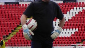 "Portarii din Liga l ar trebui să țină capul jos și să lase fițele"