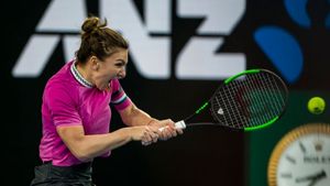 VIDEO | "Bijuteria" Simonei Halep! Românca a reușit lovitura zilei la Australian Open. Kanepi nu a avut reacție