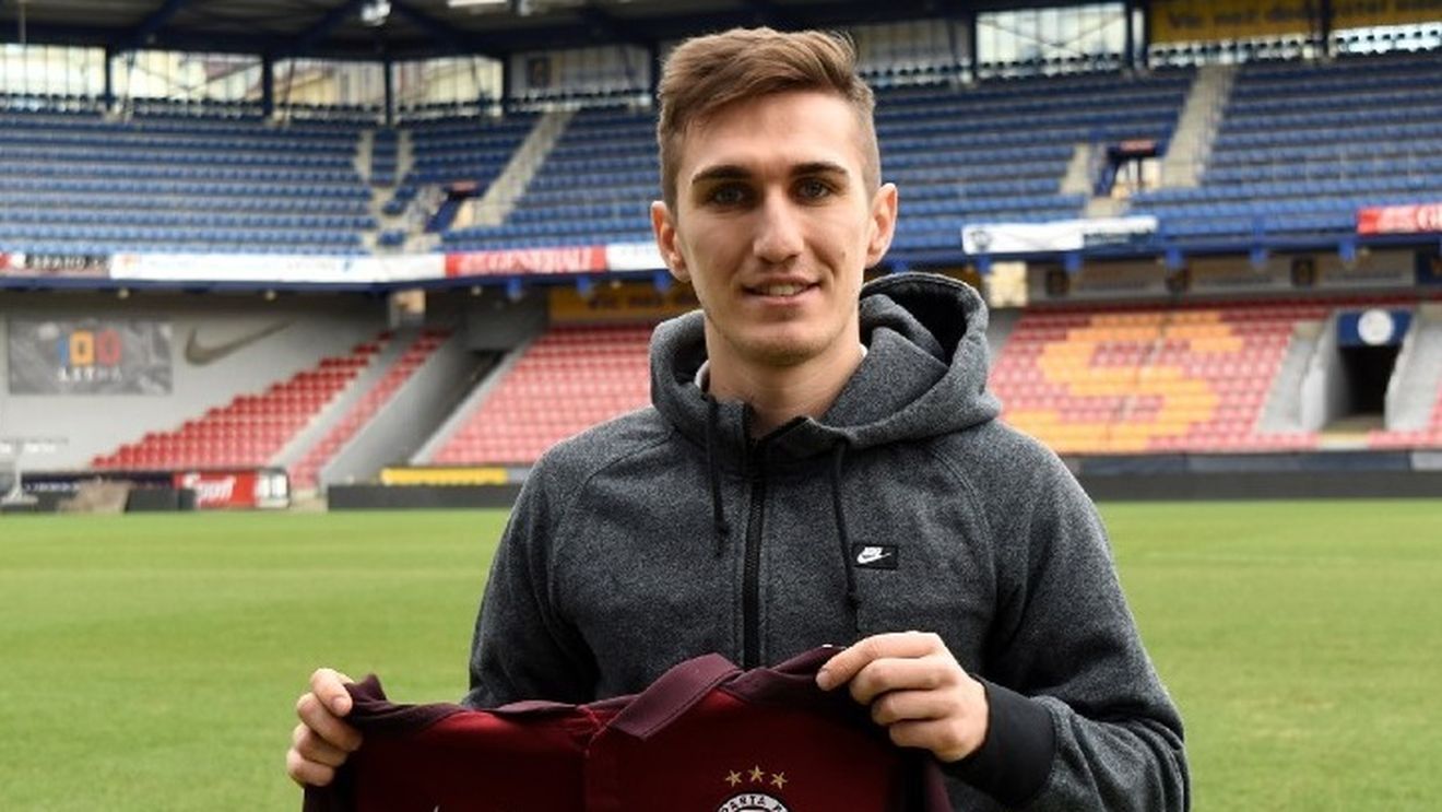 OFICIAL | S-a realizat cel mai scump transfer din istoria lui CS U Craiova. Prima reacție a lui Vătăjelu după ce a semnat pe trei ani și jumătate cu Sparta Praga și mesajul primit de la Tomas Rosicky
