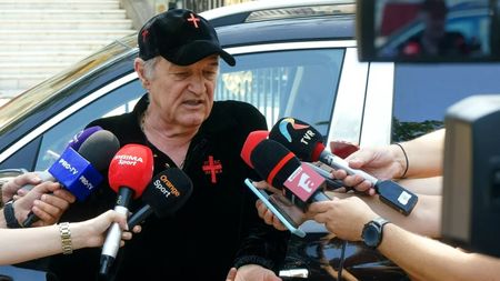 Gigi Becali a făcut prăpăd după prima repriză din CFR Cluj - FCSB! A dat afară 4 fotbalişti, prin telefon, după numai 45 de minute
