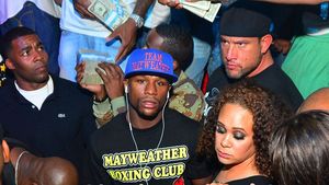 Poliția din Las Vegas avertizează cluburile de striptease: "Nu îl mai primiți pe Floyd Mayweather, agresează femeile!"
