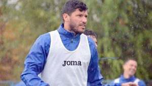 Cristi Tănase a revenit în forță! Primele imagini cu triplul campion al României, la antrenamentele Academicii Clinceni | GALERIE FOTO