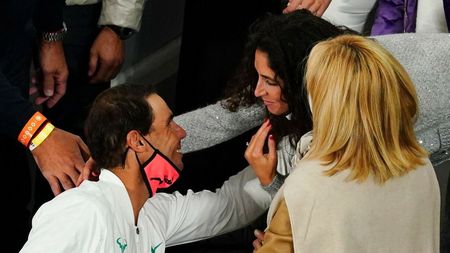 Prima fotografie în care Rafael Nadal apare alături de fiul său! Campionul spaniol, surprins într-o ipostază emoționantă | FOTO