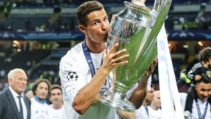 A trecut la ironiile caracteristice! Ronaldo, "cerere specială" pentru UEFA: cum vrea să se numească trofeul Ligii, după ce l-a câștigat pentru a cincea oară 