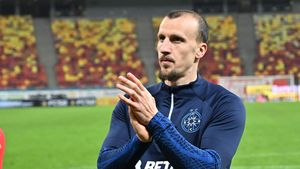 Mesaj pentru Edi Iordănescu! Îl convoacă sau nu pe Vlad Chiricheș pentru EURO 2024? „Dacă se aplică același principiu: «n-ai jucat, nu te iau», ar fi multe surprize în lot”. VIDEO