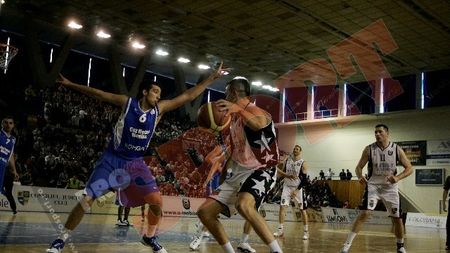 FOTO** Gaz Metan Mediaș a învins pe "U" Mobitelco în primul meci al semifinalei Diviziei A la baschet