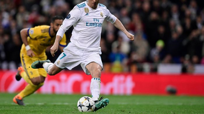 Ronaldo, ridicat în slăvi de foștii colegi după ce a calificat-o pe Real Madrid în semifinalele Ligii Campionilor. "O nebunie!"