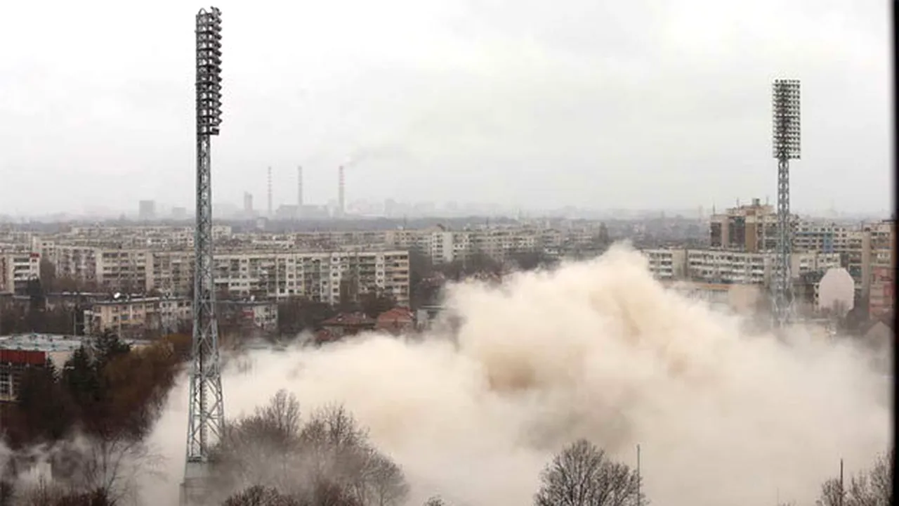 VIDEO SPECTACULOS Bulgarii de la Levski și-au aruncat stadionul în aer!** Șefii sunt liniștiți: milioanele rușilor de la Gazprom le ridică o super arenă în 4 ani