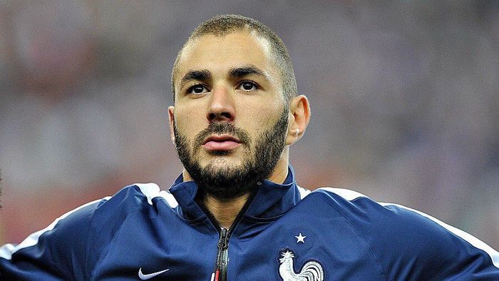 Benzema și-a îngropat orice șansă de a mai reveni la naționala Franței! Declarații surprinzătoare ale starului lui Real Madrid: "Algeria e țara mea!". Atacantul s-a legat și de imnul "Cocoșilor": "Instigă la război. Nu-mi place!"