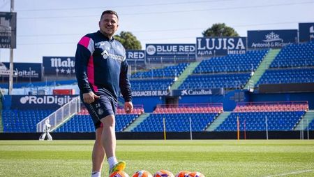 Dezvăluire tare înainte de Universitatea Craiova – Getafe: magazinerul spaniolilor nu-i doar român, ci chiar oltean! „De aproape”. EXCLUSIV