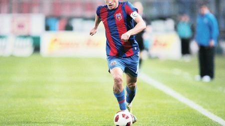 Căpitan de club!** După stagiul din Antalya, Tănase a rupt în două localurile de noapte