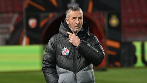 Gigi Becali a spus că îi e „rușine” cu fotbalistul FCSB, dar Mihai Stoica îl contrazice: „Mie mi-a plăcut”