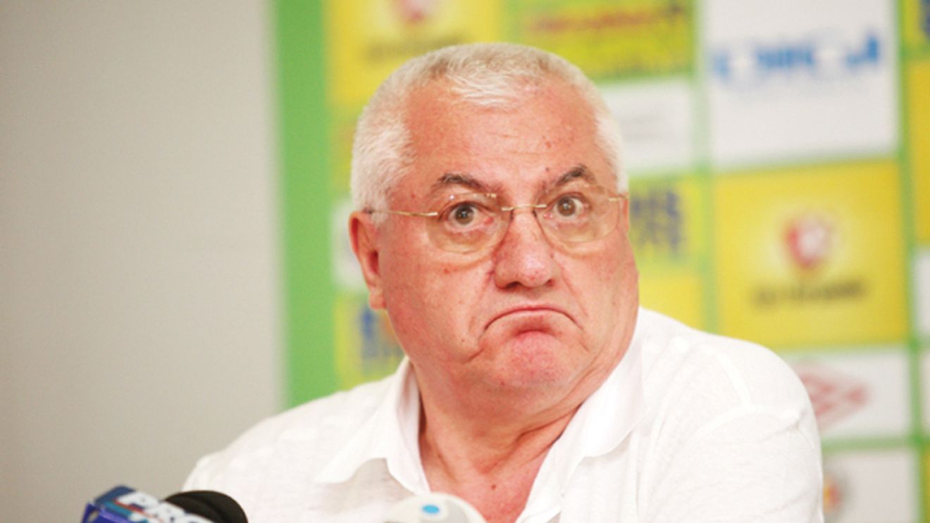 Se anunță vremuri grele la Steaua: "Sigur se opresc investițiile!" Ce spune Dragomir despre viitorul lui Reghecampf 