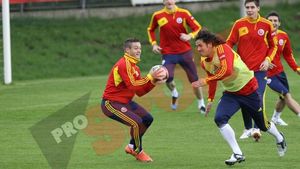 "Putem ajunge să ne comparăm cu Generația de Aur"** Torje zâmbește în sfârșit după o finală a 'câinilor'! Antrenamentul naționalei FOTO