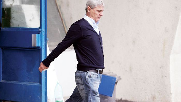 Aventurile lui Cîrțu la Slatina!** Debut plin de întâmplări nefericite: Irimescu a făcut infarct, echipa a făcut egal cu FC Bihor, iar un deget de la o mână i-a fost zdrobit