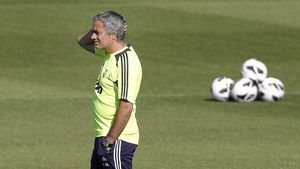 Mourinho s-a speriat când i-a văzut pe toți 150 la antrenament!** Șocul care s-a transformat rapid în compliment pentru antrenorul lusitan