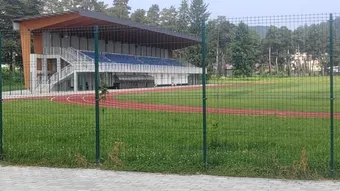 Întârzieri majore și lucrări în ritm de melc la noua bază sportivă din Zărnești