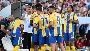 Decizie neașteptată luată de conducerea Petrolului înainte de meciul cu FCSB. Ce s-a întâmplat în vestiarul echipei. EXCLUSIV