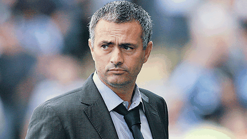 Căpitanul României a fost vizitat de Mourinho