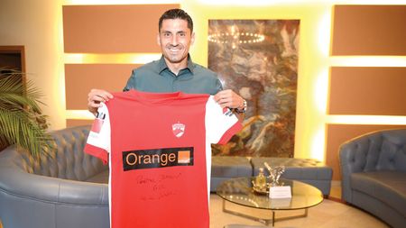 "Nu voi reuși să îl întrec!" FOTO Tricoul oferit de Dudu Georgescu lui 'Danciu' a ajuns la atacant