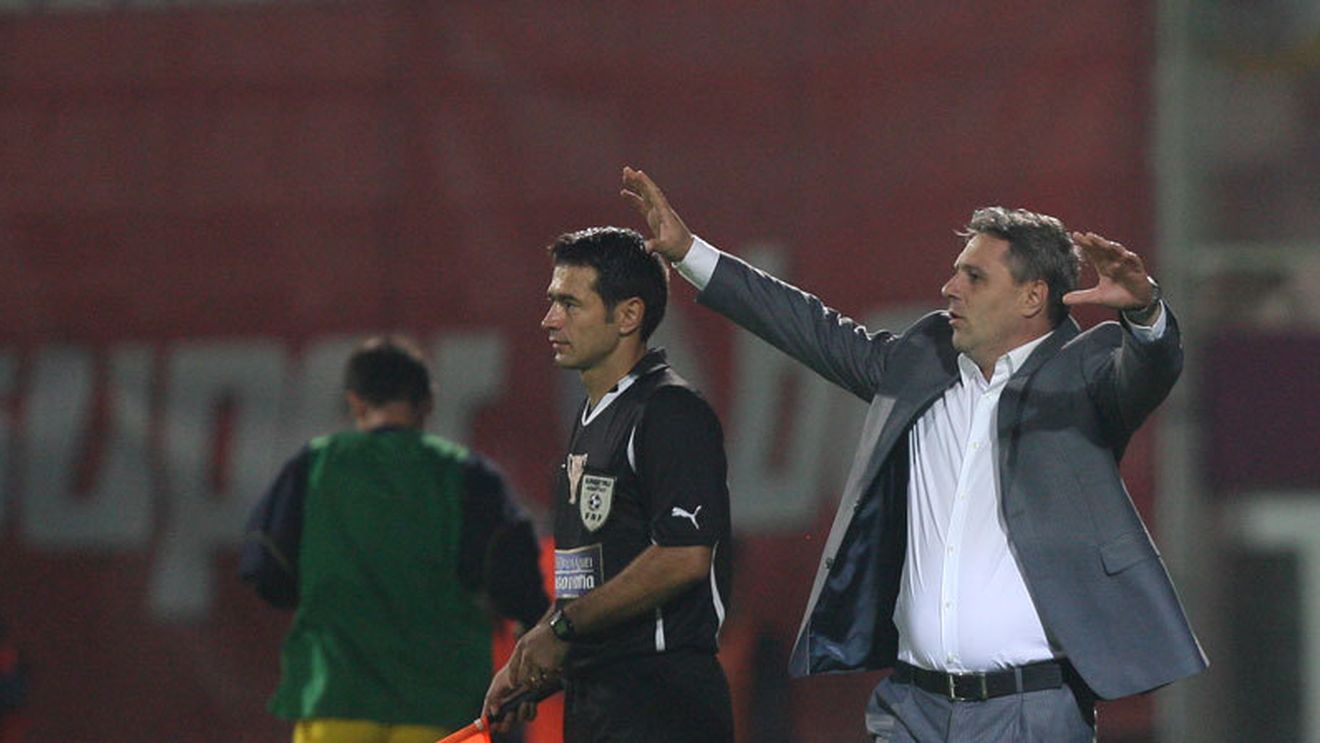 "Săgeți" de la Șumi: **"Dacă voiam să scot jucătorii de pe teren, făceam gestul pe care l-a făcut Lovin" :)