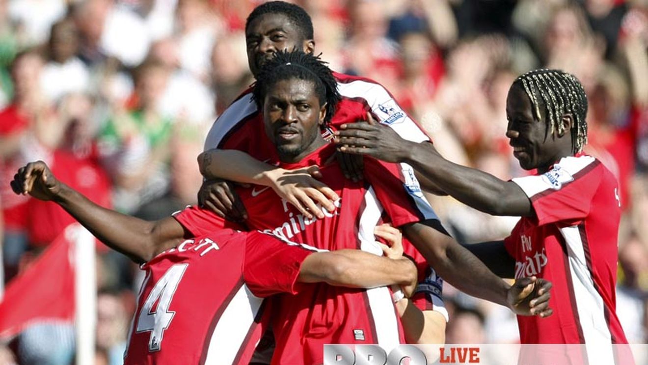 "Nu-l criticați pe Adebayor! A dat șase goluri în opt meciuri!"